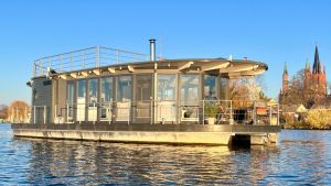Floating Home Shanti 2