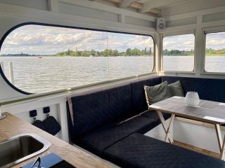 Foto Nummer 4: Rollyboot Florina